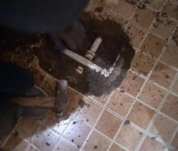 新罗卫生间漏水维修公司为您分享下卫生间渗水如何处理及注意事项